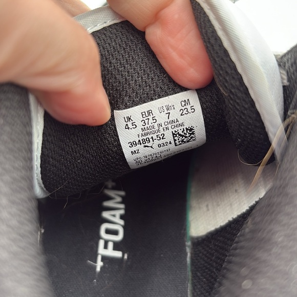 Puma High-Tops in Black, White, and Light Blue - Picture 5 of 9